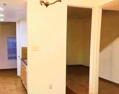 11203 Shannon Hills Drive - Photo Thumbnail 7