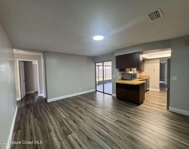 1583 White Cap Way - Photo Thumbnail 10