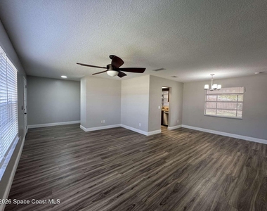 1583 White Cap Way - Photo Thumbnail 7