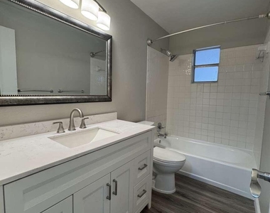 1583 White Cap Way - Photo Thumbnail 12