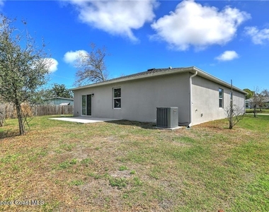 406 Easy Street - Photo Thumbnail 4