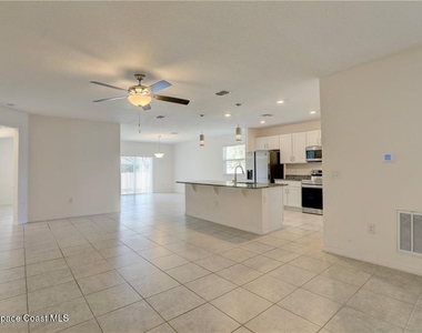 406 Easy Street - Photo Thumbnail 10