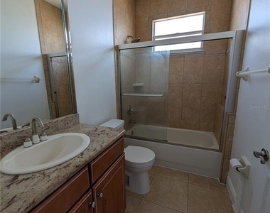 7436 Islander Lane - Photo Thumbnail 12
