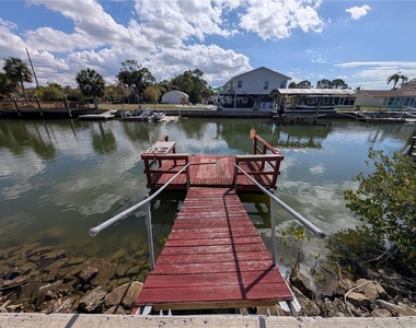 7436 Islander Lane - Photo Thumbnail 25