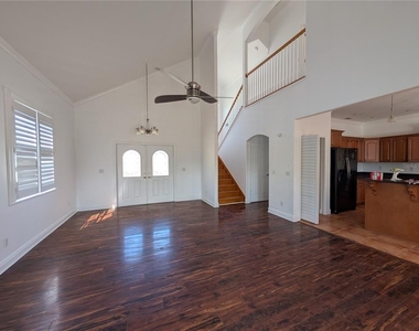 7436 Islander Lane - Photo Thumbnail 3