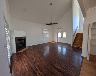7436 Islander Lane - Photo Thumbnail 13