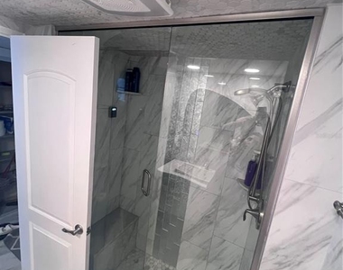 880 Mandalay Avenue - Photo Thumbnail 9