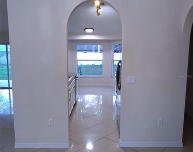 153 Rosedale Avenue - Photo Thumbnail 3