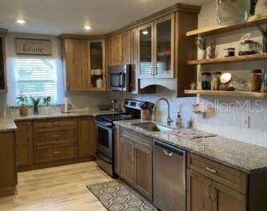 5103 29th Street W - Photo Thumbnail 2