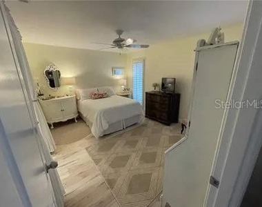 5103 29th Street W - Photo Thumbnail 9