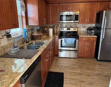 1706 Belleair Forest Drive - Photo Thumbnail 5