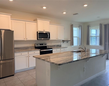 8313 Wheat Stone Drive - Photo Thumbnail 5