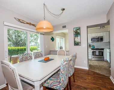 6107 Mirada Circle - Photo Thumbnail 5