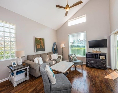 6107 Mirada Circle - Photo Thumbnail 7