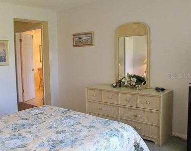 5900 Bahia Del Mar Circle - Photo Thumbnail 11