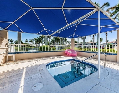 6000 Bahia Del Mar Circle - Photo Thumbnail 18