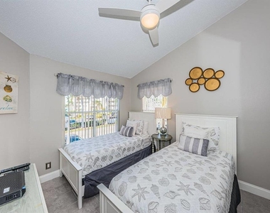 6000 Bahia Del Mar Circle - Photo Thumbnail 10