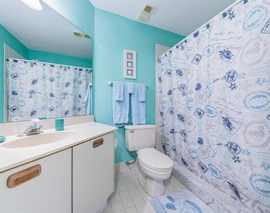 6050 Bahia Del Mar Circle - Photo Thumbnail 14