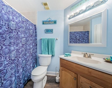 6100 Bahia Del Mar Circle - Photo Thumbnail 13