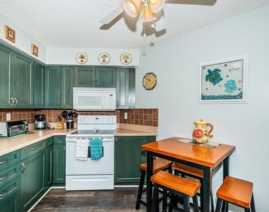 6100 Bahia Del Mar Circle - Photo Thumbnail 7