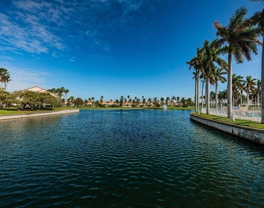 6100 Bahia Del Mar Circle - Photo Thumbnail 18