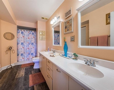 6100 Bahia Del Mar Circle - Photo Thumbnail 11