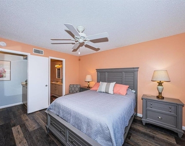 6100 Bahia Del Mar Circle - Photo Thumbnail 8
