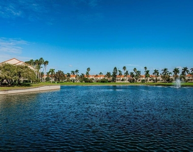 6100 Bahia Del Mar Circle - Photo Thumbnail 16