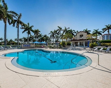6100 Bahia Del Mar Circle - Photo Thumbnail 17
