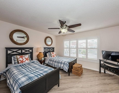 6141 Bahia Del Mar Boulevard - Photo Thumbnail 15
