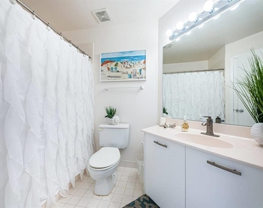 6141 Bahia Del Mar Boulevard - Photo Thumbnail 17