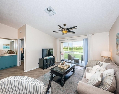 6141 Bahia Del Mar Boulevard - Photo Thumbnail 9