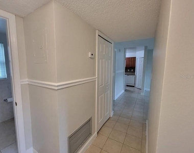 817 Sky Lake Circle - Photo Thumbnail 6