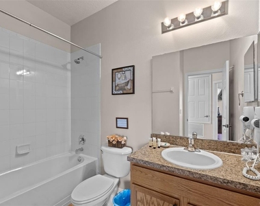 2835 Oakwater Drive - Photo Thumbnail 14