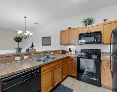 2835 Oakwater Drive - Photo Thumbnail 7