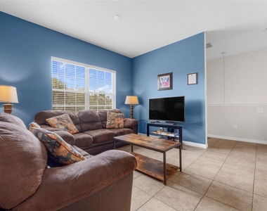 2835 Oakwater Drive - Photo Thumbnail 3