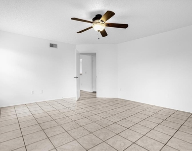 601 Tomlinson Terrace - Photo Thumbnail 14
