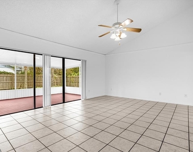 601 Tomlinson Terrace - Photo Thumbnail 8