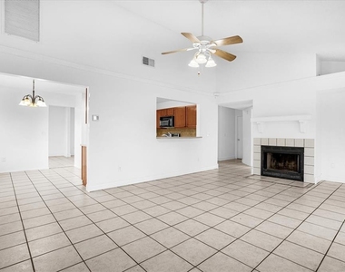 601 Tomlinson Terrace - Photo Thumbnail 9