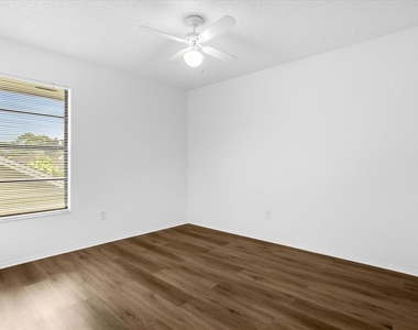 601 Tomlinson Terrace - Photo Thumbnail 19