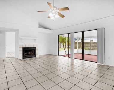 601 Tomlinson Terrace - Photo Thumbnail 10
