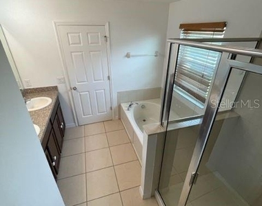 4738 Rockvale Drive - Photo Thumbnail 12