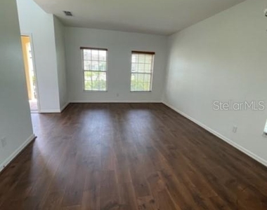 4738 Rockvale Drive - Photo Thumbnail 2