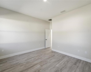 13205 Sw 65th Circle - Photo Thumbnail 14