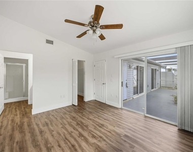 3300 Loveland Boulevard - Photo Thumbnail 13