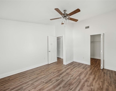 3300 Loveland Boulevard - Photo Thumbnail 22