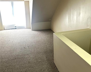 823 W Washington Street - Photo Thumbnail 10
