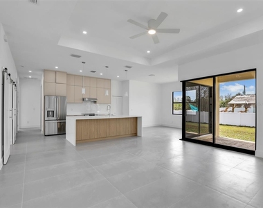 6191 Kambach Street - Photo Thumbnail 8