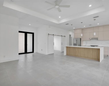 6192 Kambach Street - Photo Thumbnail 10