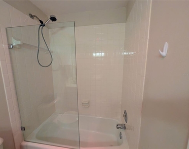 6896 W Country Club Lane - Photo Thumbnail 14